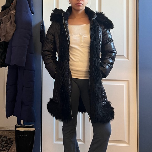 River Island Black Fur-Trimmed Puffer Coat - Picture 2 of 4
